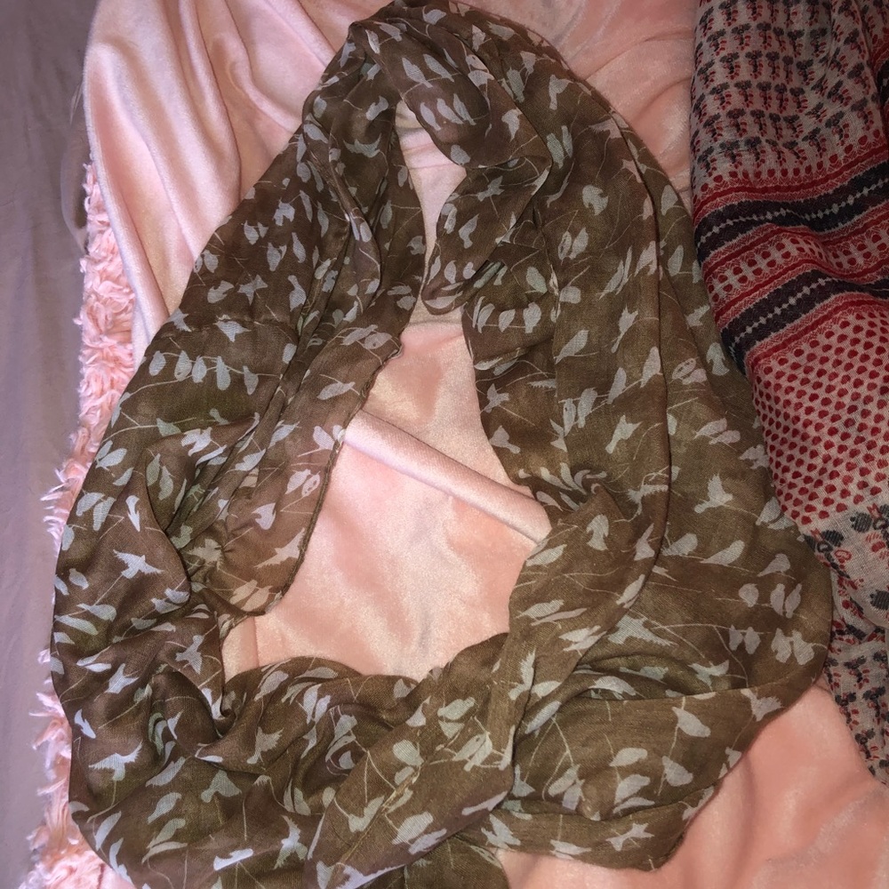 Scarfs bundle - Picture 3 of 3